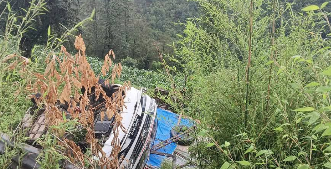 नुवाकोटमा माइक्रोबस दुर्घटनामा ९ जना घाइते