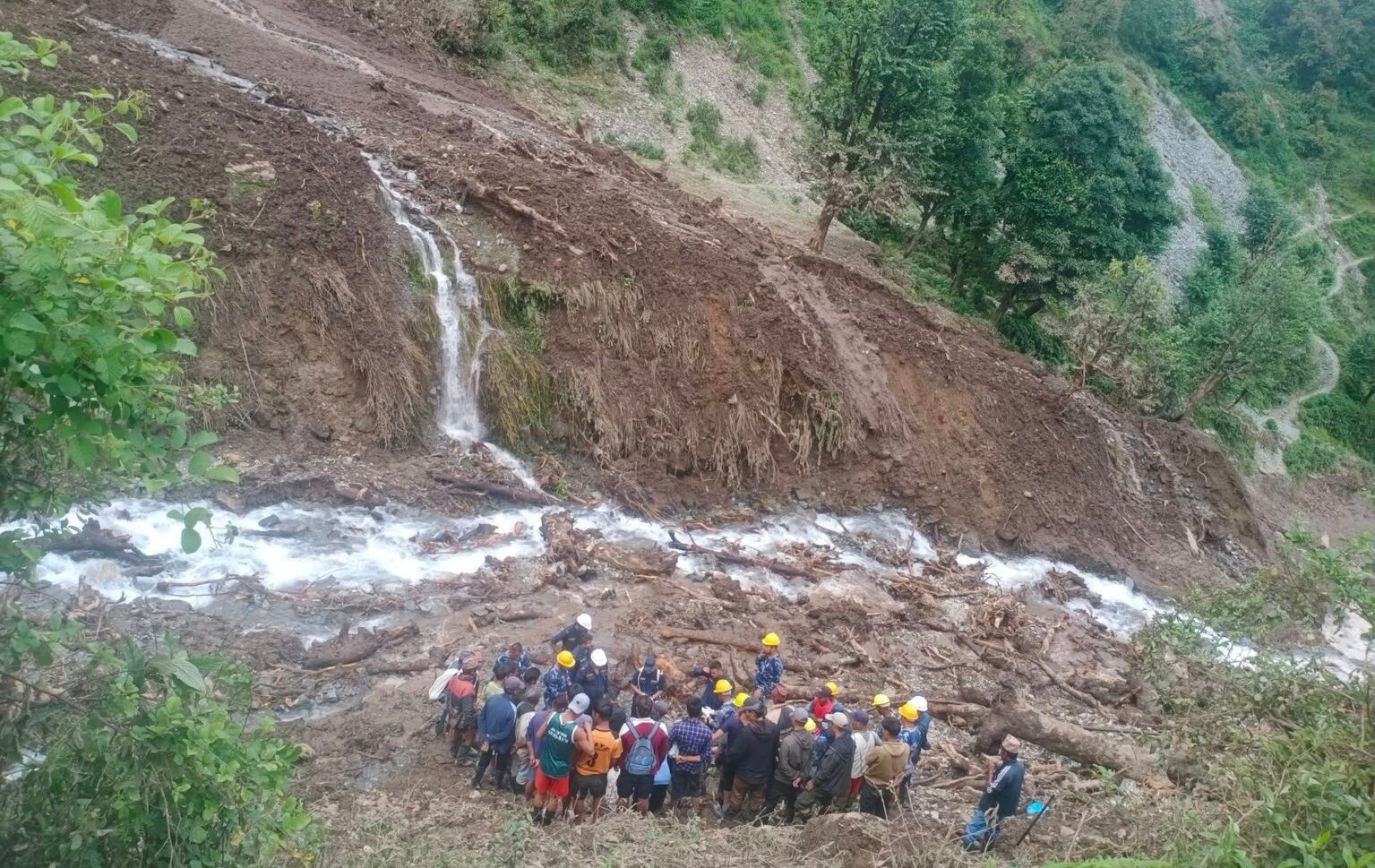 म्याग्दी पहिरोमा बेपत्ता बालकको शव फेला